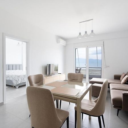 Apartment In The Village With A Sea View วญอเรอ ภายนอก รูปภาพ