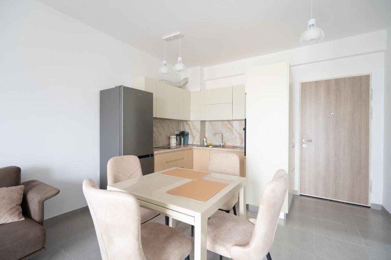 Apartment In The Village With A Sea View วญอเรอ ภายนอก รูปภาพ