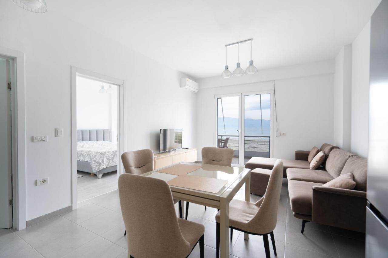 Apartment In The Village With A Sea View วญอเรอ ภายนอก รูปภาพ