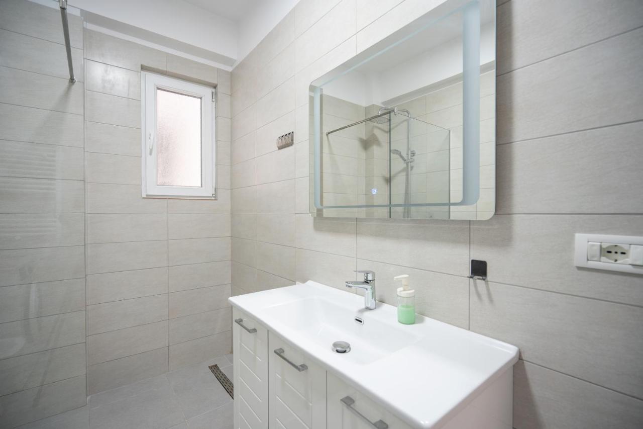 Apartment In The Village With A Sea View วญอเรอ ภายนอก รูปภาพ