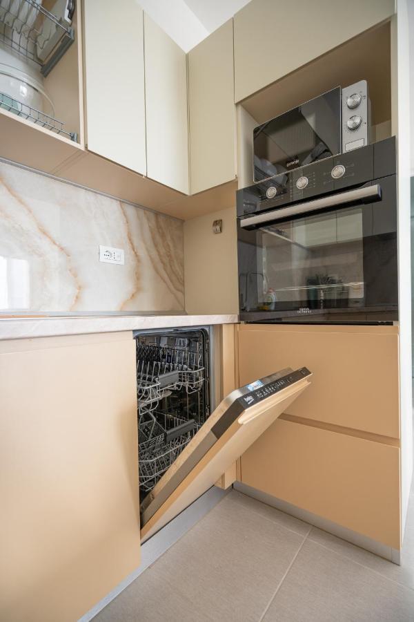 Apartment In The Village With A Sea View วญอเรอ ภายนอก รูปภาพ